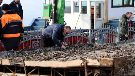 Eskihisar Sahili'nde ekosistemi canlandıracak dip temizliği yapıldı