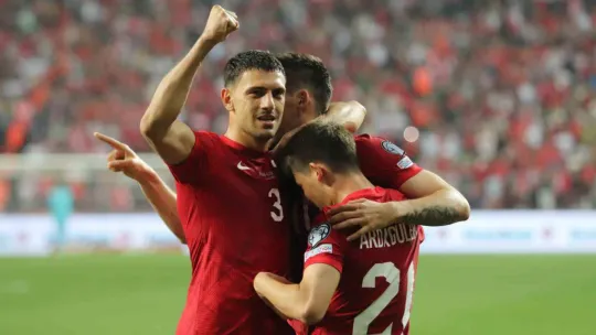 Türkiye'den kolay galibiyet: 2-0