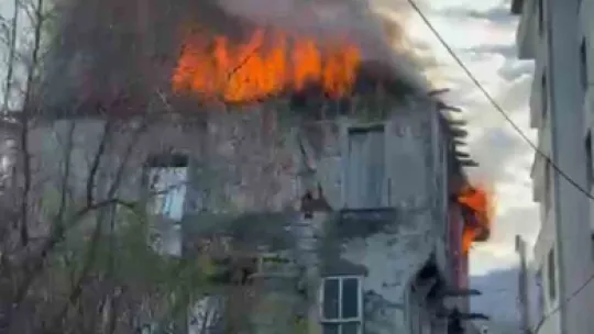 Ev sahibi uyurken elektrikli sobadan yangın çıktı