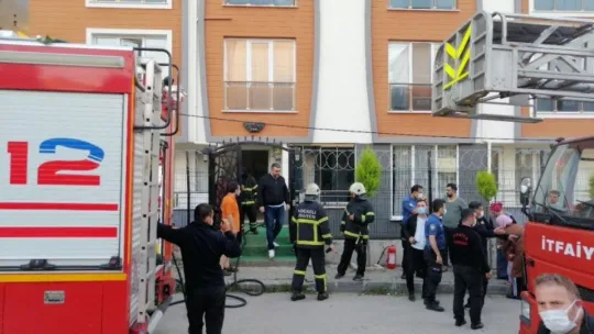 Evde çıkan yangında yaşlı adam hastanelik oldu