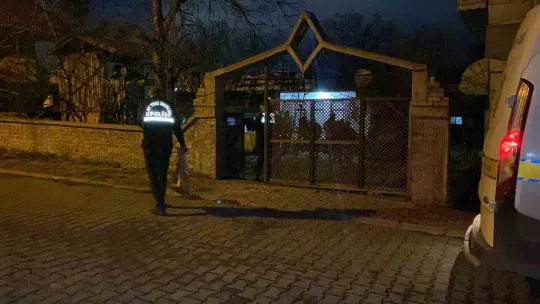 Evde vurulmuş halde bulunan genç hayatını kaybetti