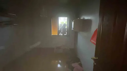Kocaeli'de eve yıldırım düştü