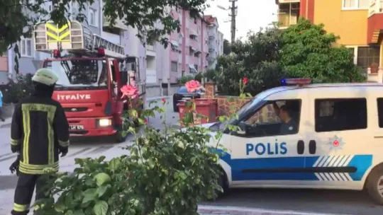 Evin mutfağında çıkan yangın paniğe sebep oldu