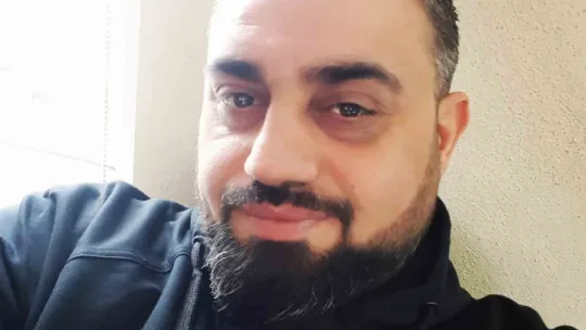 Evinde ölü bulundu