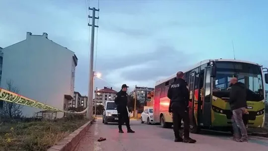 Evinin önünde silahla vuruldu!