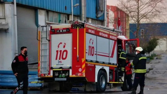 Fabrika fırınının patlaması paniğe sebep oldu
