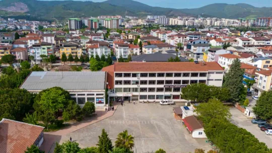 Fabrika gibi lise