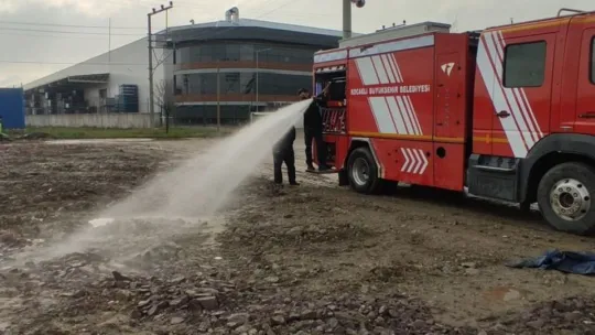 Fabrika inşaatında sondaj yapılan alandan alevler yükseldi