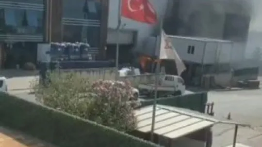 Fabrikadan LPG tüpünün patlamasıyla çıkan yangın korkuttu!