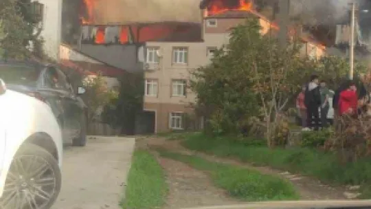 Facia anı: Komşular üstümü söndürsün diye kendimi dışarı attım