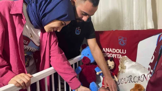 Trabzonsporlu çift, oğullarının adını 'Uğurcan' koydu