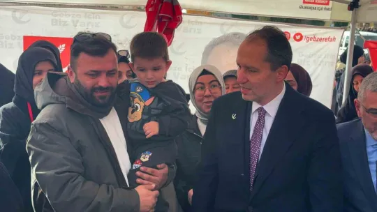 Fatih Erbakan Gebze'de konuştu: Suriye konusunda endişeli bir sevinç içindeyiz