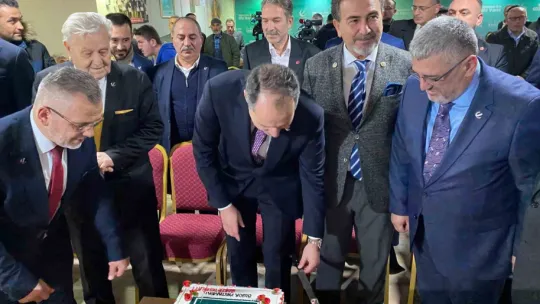 Fatih Erbakan Gebze'de konuştu: Suriye konusunda endişeli bir sevinç içindeyiz