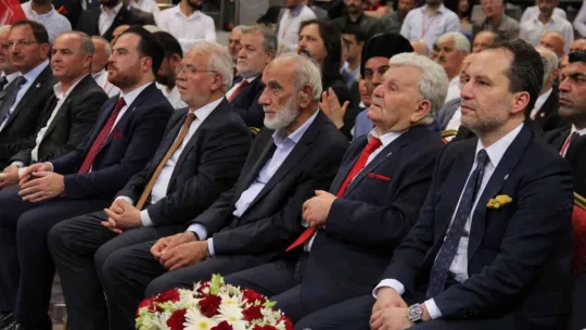 Fatih Erbakan, Kocaeli'de partisinin il kongresine katıldı