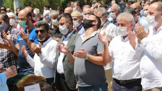 Feci kazada hayatını kaybeden aile toprağa verildi