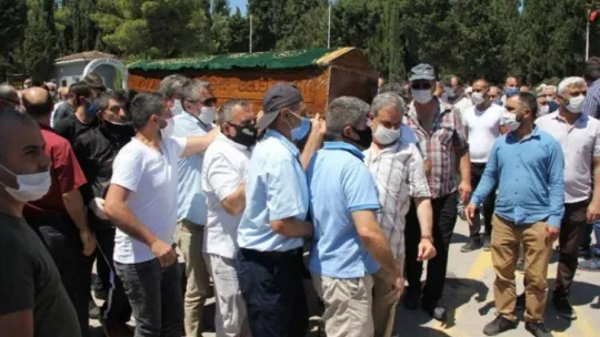 Feci kazada hayatını kaybeden aile toprağa verildi
