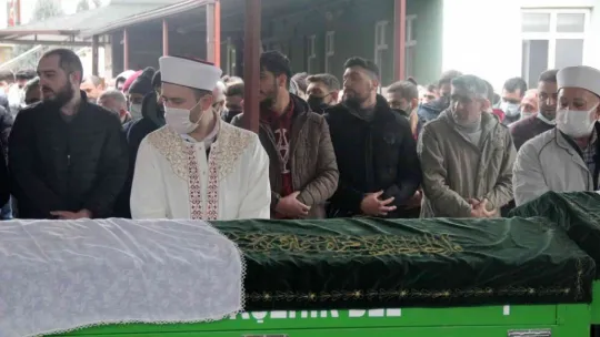 Feci kazada hayatını kaybeden çift, toprağa verildi