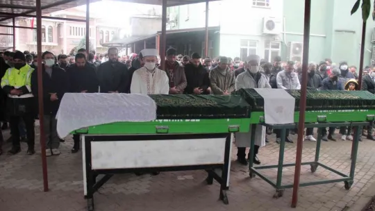 Feci kazada hayatını kaybeden çift, toprağa verildi