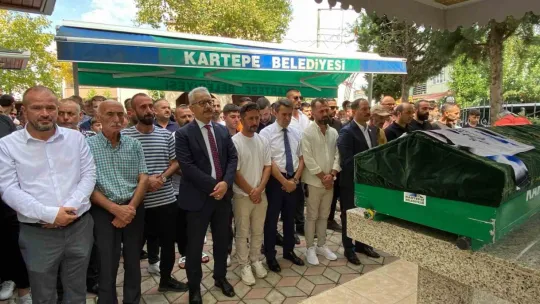 Kaan'a son veda: Tabutuna forma serildi