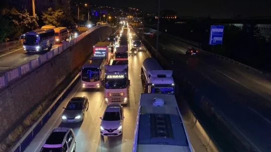 Feci kazadan burnu bile kanamadan kurtuldu