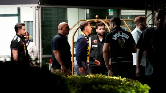 Fenerbahçe'nin yeni teknik direktörü, İstanbul'a geldi