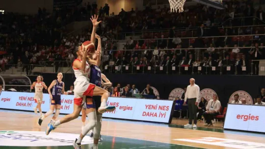 Türkiye: 75 - Slovakya: 40