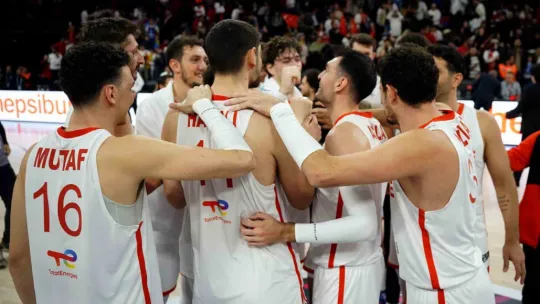 FIBA dünya sıralamasında 12 Dev Adam'ın yeri değişmedi