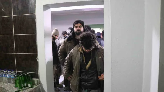 200 yabancı uyruklu şahsı İstanbul diye Sakarya'ya getirdi