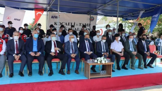 Film gibi tatbikat nefesleri kesti