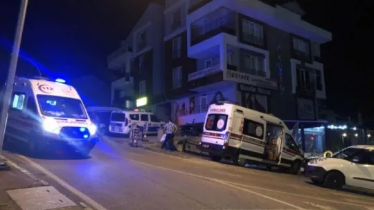 Fransız balkondan düşerek ölen kadın son yolculuğuna uğurlandı