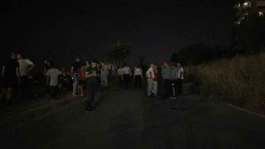 Freni boşalan Arçelik kamyoneti uçurumdan uçtu