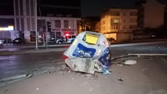 Freni boşalan tır ortalığı savaş alanına çevirdi!