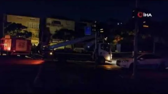 Freni boşalan tır ortalığı savaş alanına çevirdi!