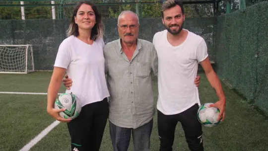 Futbolda bir ilk: evli çift beraber takım yönetiyor