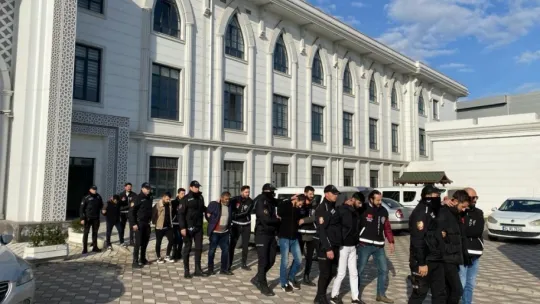 Gasp ve hürriyetten yoksun bırakma suçunu işleyen 6 şüpheliye ev hapsi