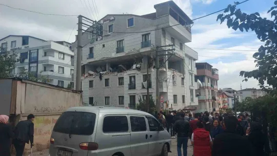 Gebze'de korkunç patlama! Çok sayıda yaralı var
