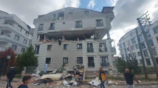 Gebze'de korkunç patlama! Çok sayıda yaralı var