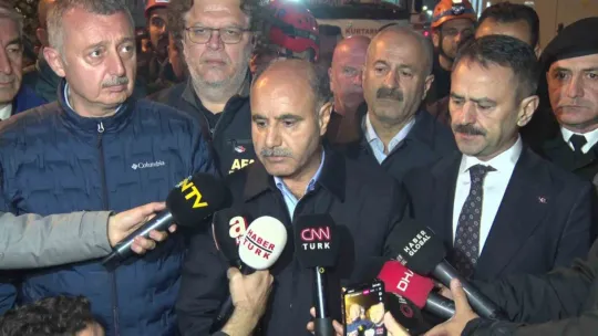 Gebze'de çöken binada annenin de cansız bedenine ulaşıldı: 5 kişilik aileden 1'i sağ kurtarıldı