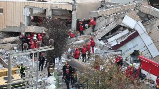 Kurtarma çalışmaları 11. saatinde havadan görüntülendi