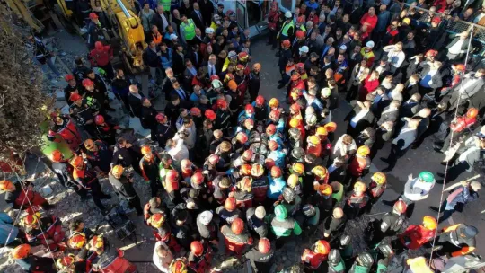 Gebze'de çöken binanın enkazından güzel haber geldi