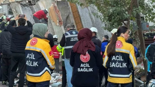 Gebze'de çöken binanın eski hali ortaya çıktı