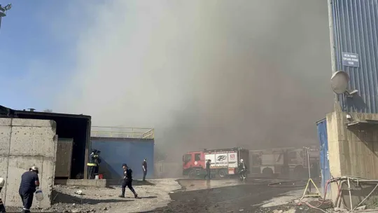 Gebze'de hurda sahasında yangın çıktı