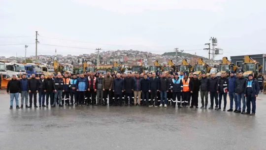 Gebze'de kar alarmı: 425 personel ve 73 araçla teyakkuzda