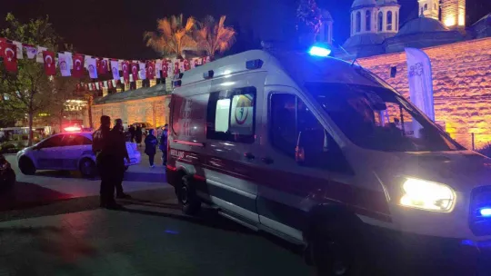 Gebze'de yolun karşısına geçen yayaya otomobil çarptı