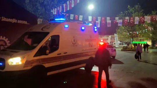 Gebze'de yolun karşısına geçen yayaya otomobil çarptı