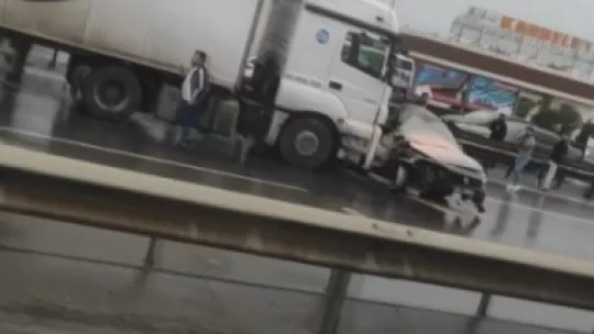 Kocaeli'de zincirleme kaza, yaralılar var