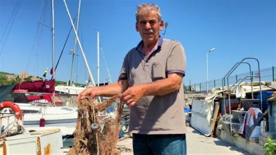 Gebze'de balıkçılar deniz altındaki müsilajdan şikayetçi