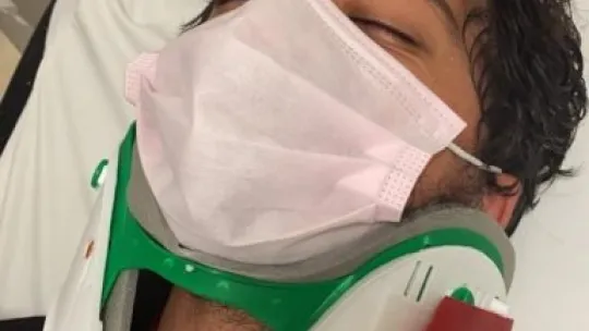 Gebzeli gazeteci kaza geçirdi, hastanelik oldu