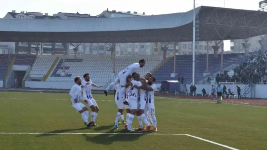 Gebzespor kent derbisini kazanıp liderlik koltuğuna oturdu