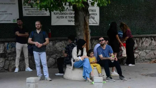 Geç kaldığı sınavda görevlilere tepki gösterdi